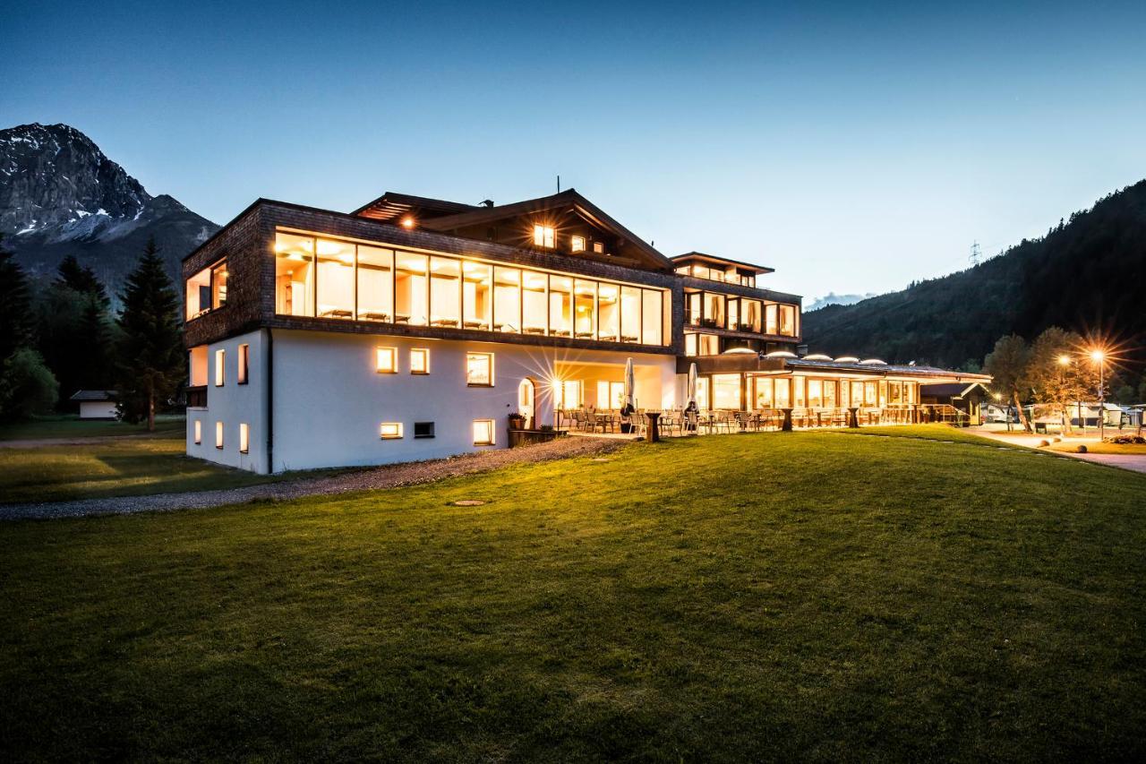 Hotel Fischer Am See Heiterwang Buitenkant foto