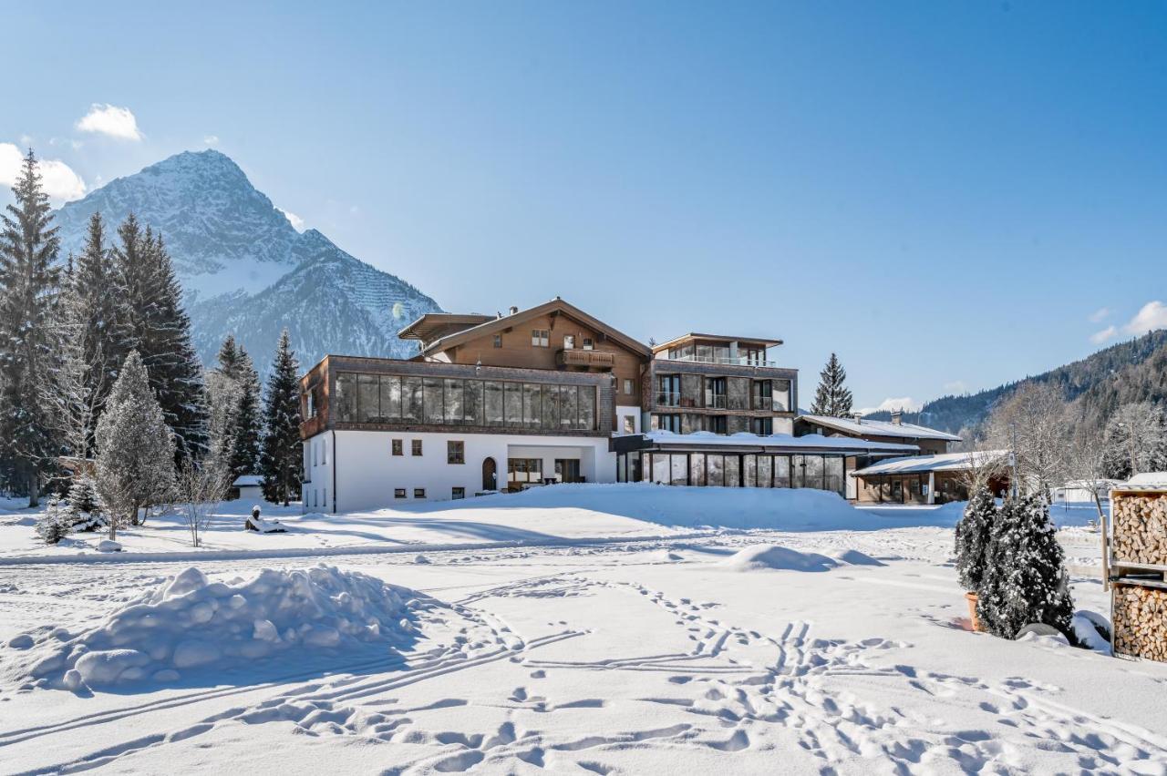 Hotel Fischer Am See Heiterwang Buitenkant foto