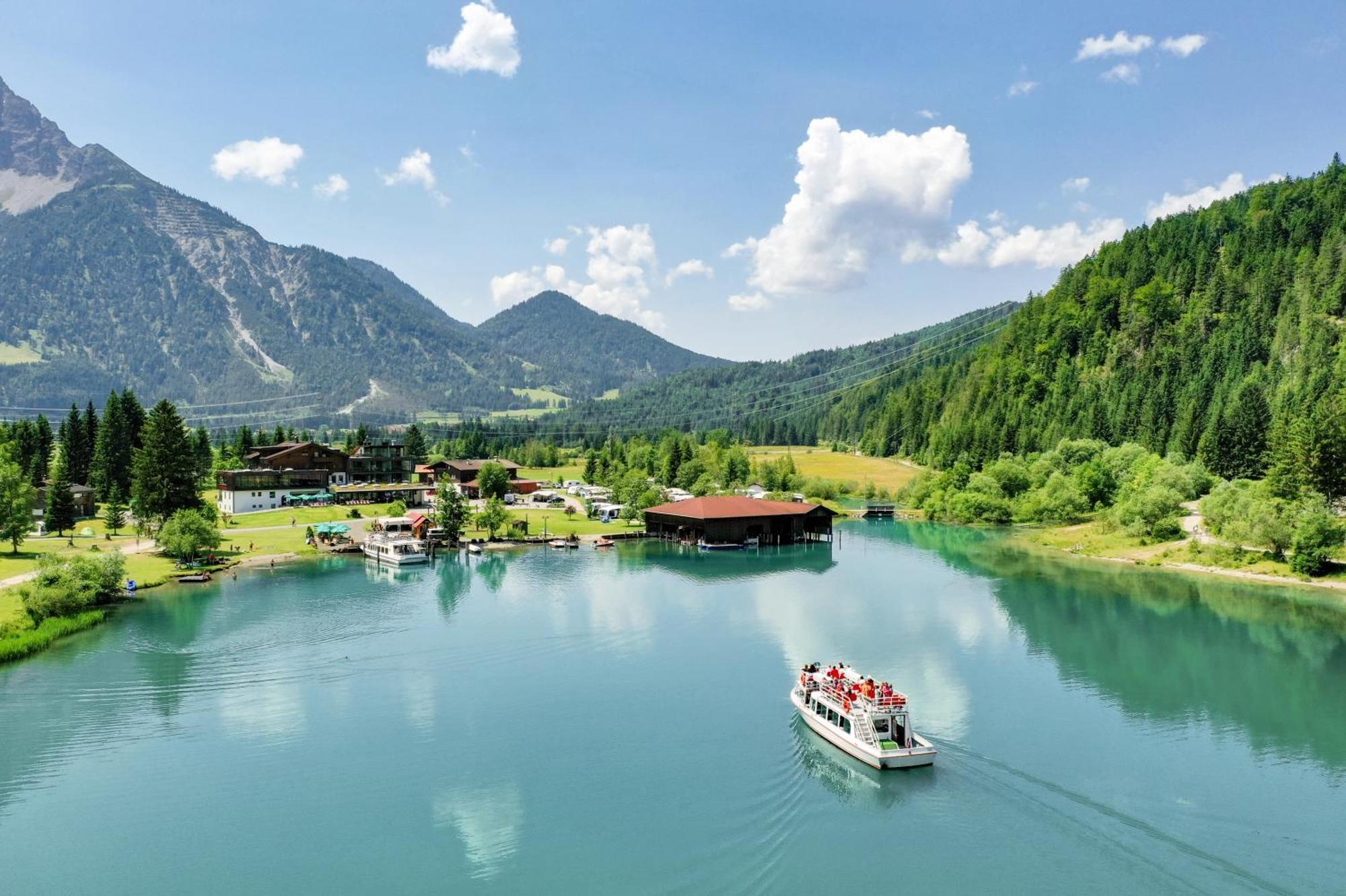 Hotel Fischer Am See Heiterwang Buitenkant foto